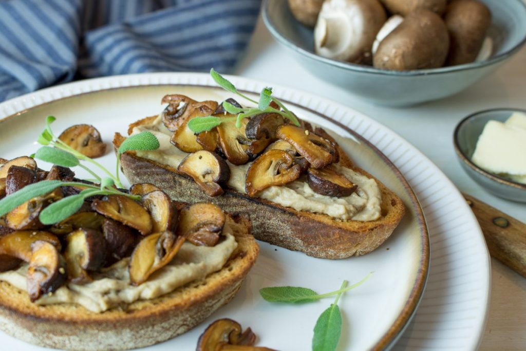 cremini mushrooms on toast